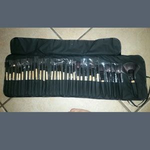 32 piece makeup brush set