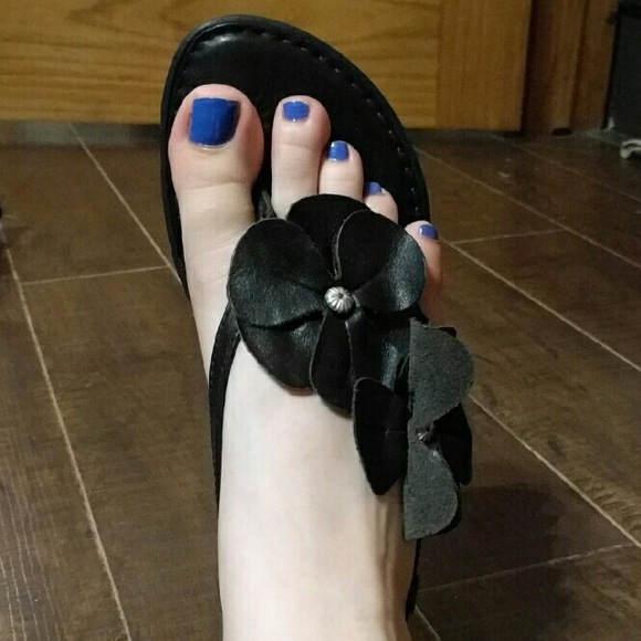 Born Black Leather Flower Sandals