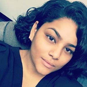 Meet your Posher, Reina