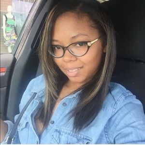 Meet your Posher, Brittney