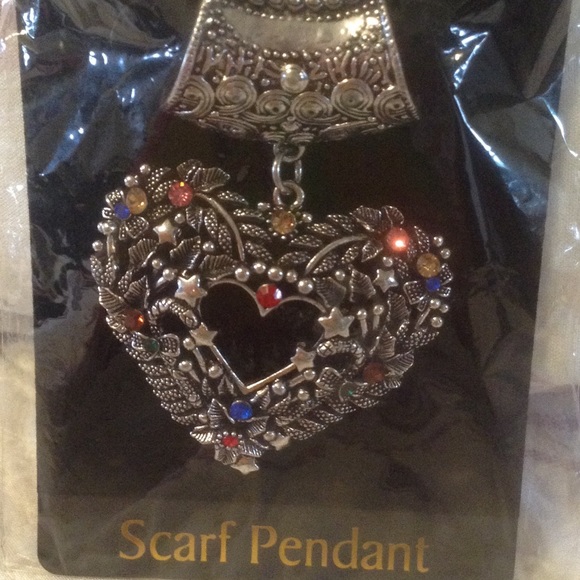 💝💝Scarf Pendant💝NWOT💞GREAT FOR MOMS DAY💖✅ - Picture 2 of 2