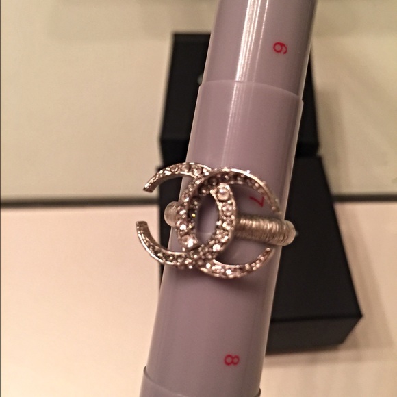 Sold on eBay. CHANEL 2015 Cruise Dubai - Picture 3 of 4