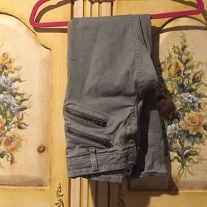 🙈NWOT EXPRESS CROPPED JEANS 🙈