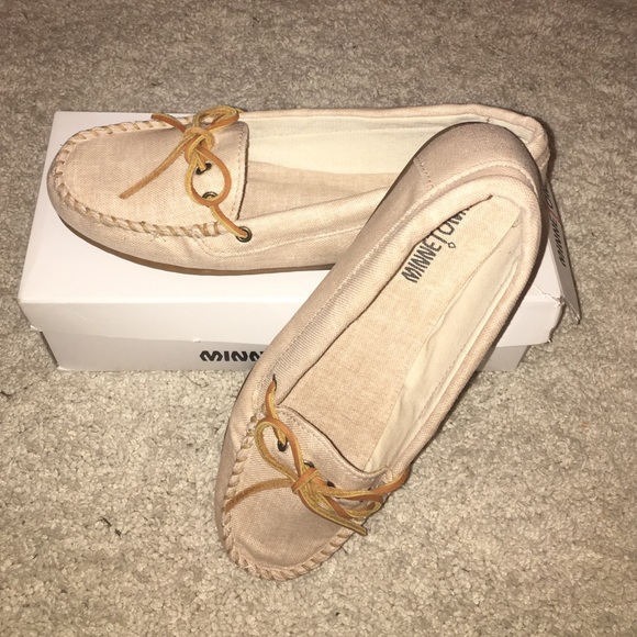 NEW!! Never worn!! Minnetonka canvas flats