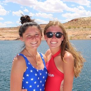 Meet your Posher, Lizzie