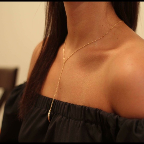 🍒SALE🍒 SUPER CHIC GOLD PLATED NECKLACE - Picture 3 of 3