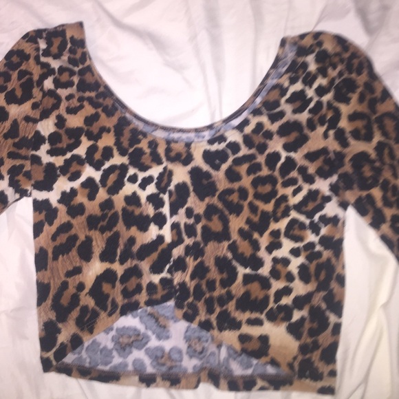 Cheetah crop top - Picture 2 of 2
