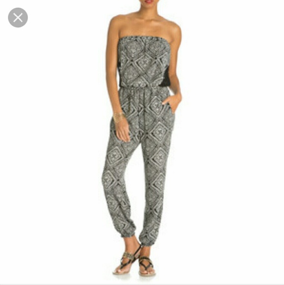 2B Bebe Tribal Print Strapless Romper (Sz. Large)