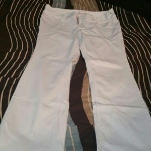 Amethyst White jeans