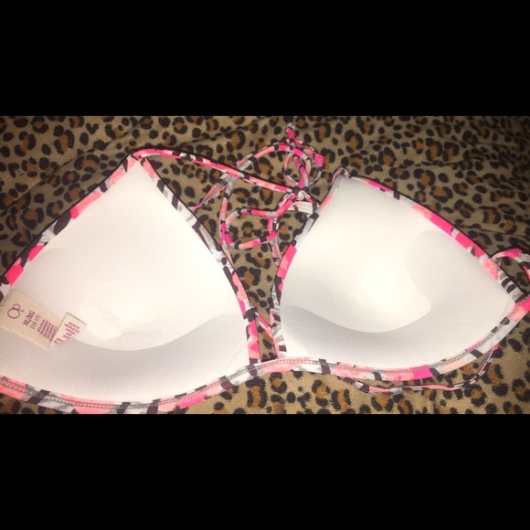 Pink Bikini - Picture 2 of 2