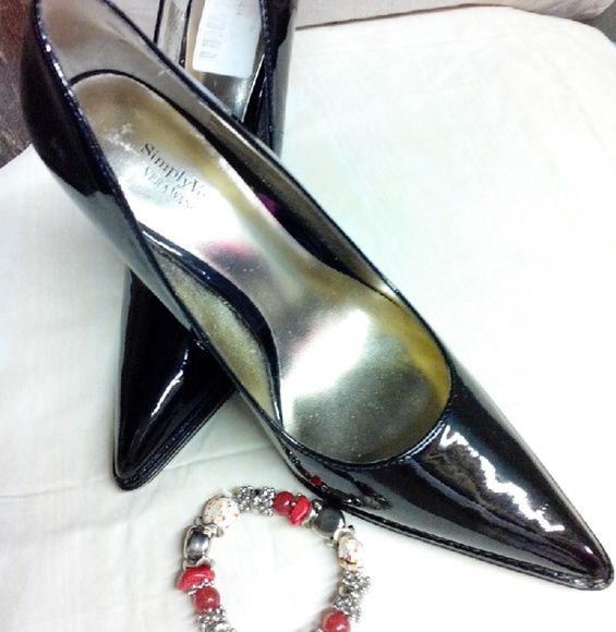 ♡HP♡Vera Wang "Black Patent Heels.( HP♡Dec/16 - Picture 1 of 4