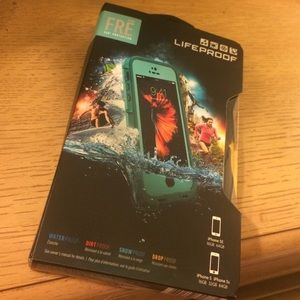 Blue Iphone 5/5s lifeproof frē case (water proof)