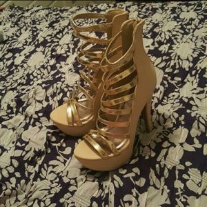 NWT charlotte Russe heels