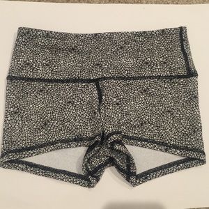 Lululemon spandex shorts - 00