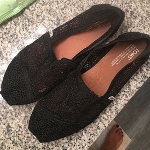 Crochet toms