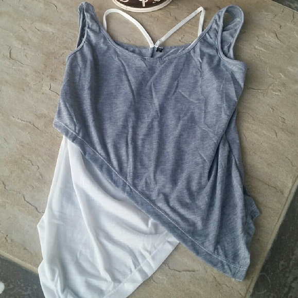 NWOT Gray & Creme Abstract Tank Top - Picture 2 of 3