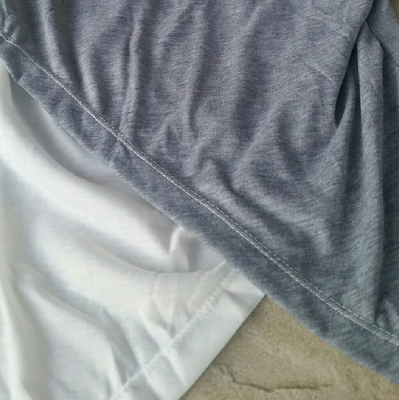 NWOT Gray & Creme Abstract Tank Top - Picture 3 of 3