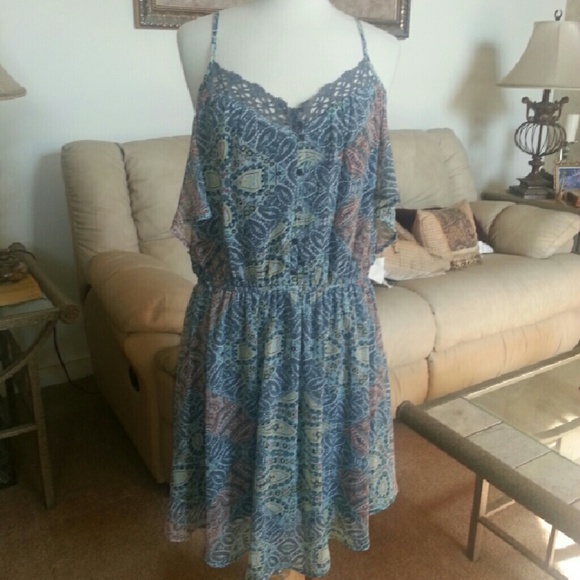 Fresh n breezy cold shoulder adorable dress