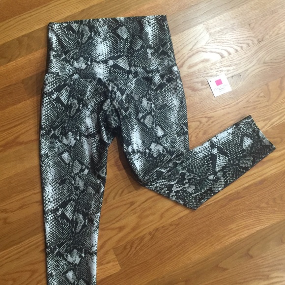 High waisted yoga pant