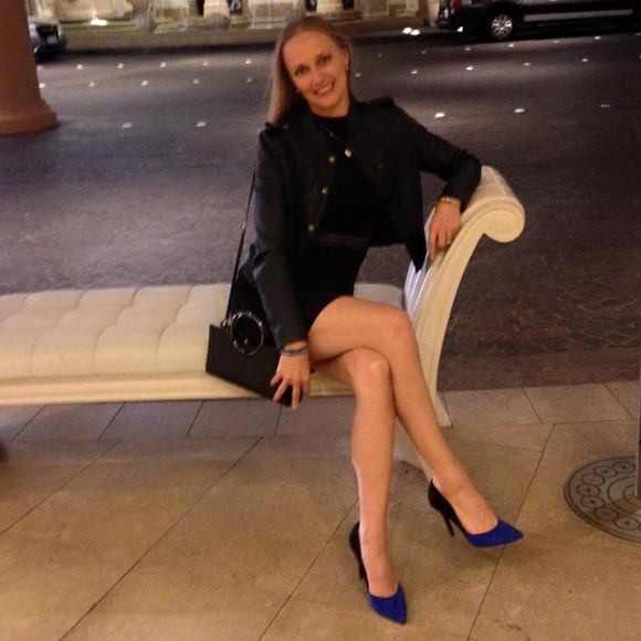 Meet your Posher, Elena - Picture 1 of 1