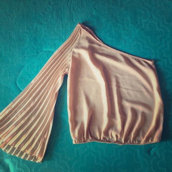 Nasty Gal Tops - Asymmetrical light pink flowy long sleeve top