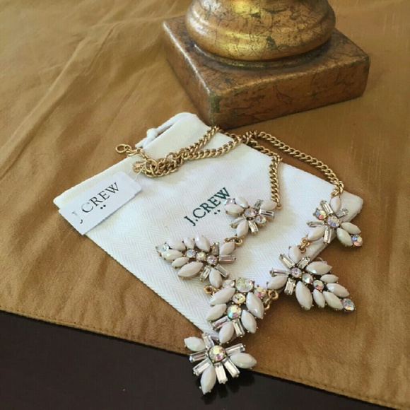 J. Crew Jewelry - J. CREW Ivory Flower Necklace J. Crew Jewelry - J. CREW Ivory Flower Necklace