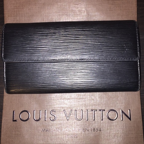 Louis Vuitton Epi Sarah wallet