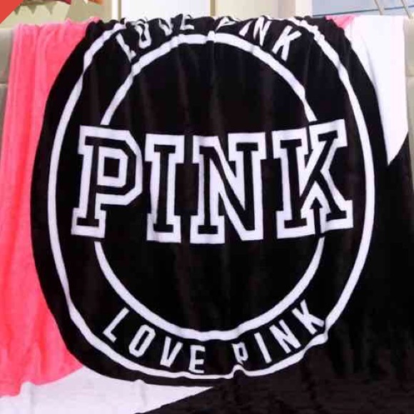 ISO VICTORIA SECRET FLEECE BLANKET