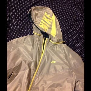 Retro Nike windbreaker