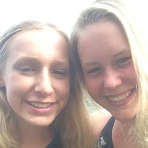 Meet your Posher, Dana