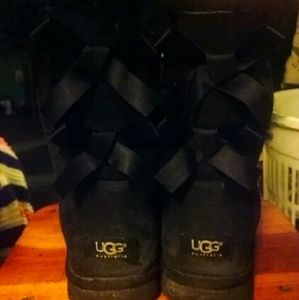 Black uggs