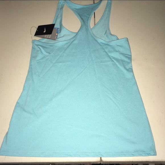 Nike Dri-Fit tank top NWT - Picture 2 of 4