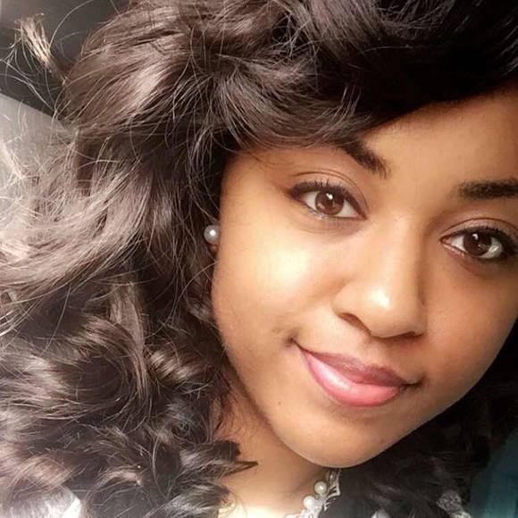 Meet your Posher, Christine - Picture 1 of 1