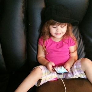 Black tight knit hat