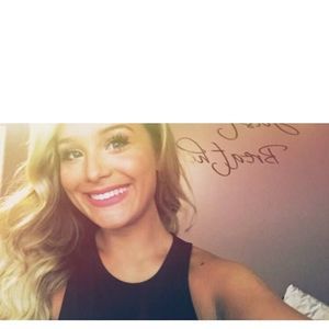 Meet your Posher, Briana