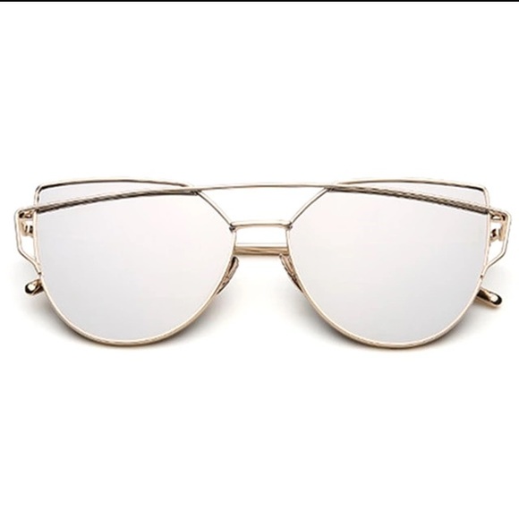 Gold Mirrored Metal Frame Sunglasses - Picture 2 of 6