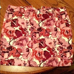 LOFT PENCIL SKIRT SIZE 10