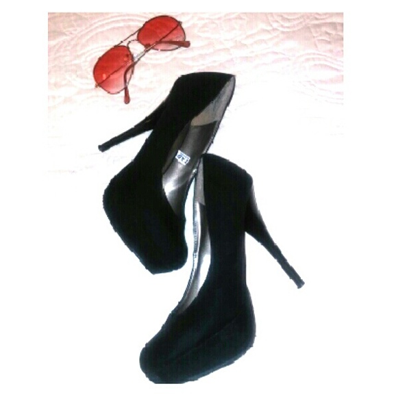 5 Inch Black Suede Stilettos Size 8 - Picture 1 of 3