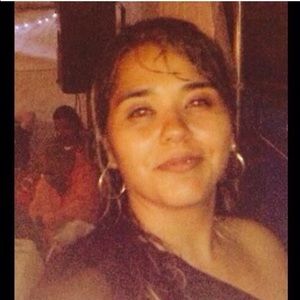 Meet your Posher, Imelda