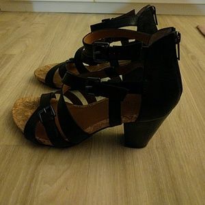 Black strappy heeled sandals. Kenneth Cole size 11