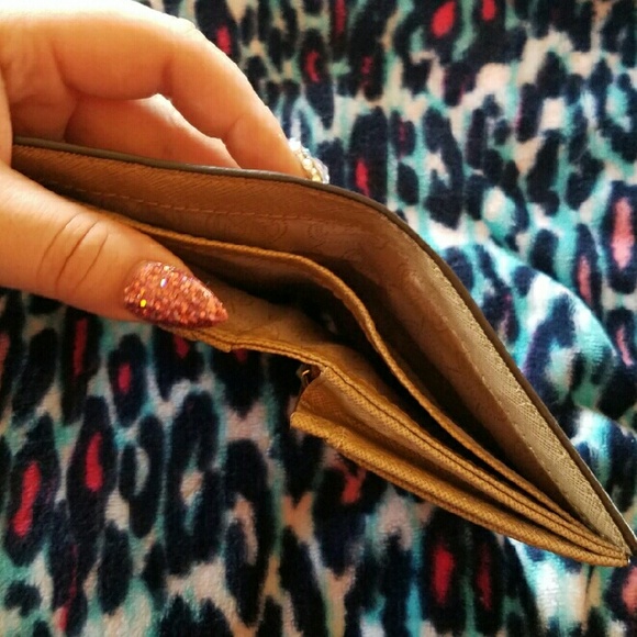 Sold - Picture 4 of 4