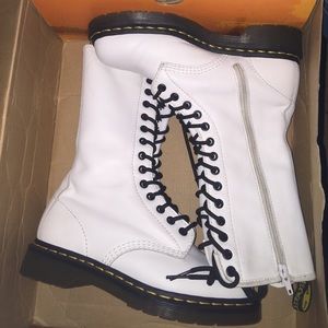 ✨SALE✨ DR.Martens. Worn, in good condition