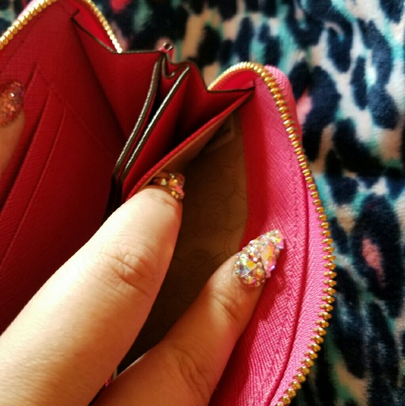 Sold! - Picture 4 of 4