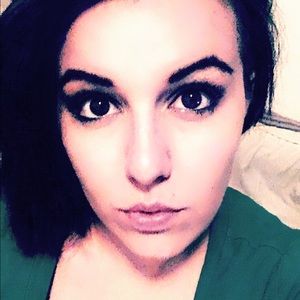 Meet your Posher, Kendra