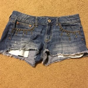 American eagle studded shorts