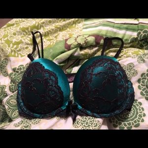 Victoria Secret Bomb Shell Bra