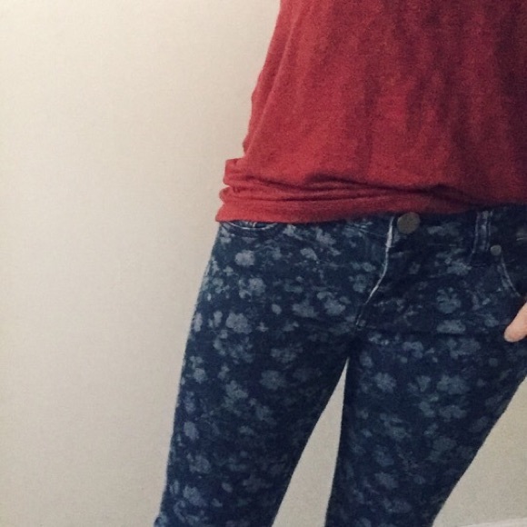 Patterned skinny jeans