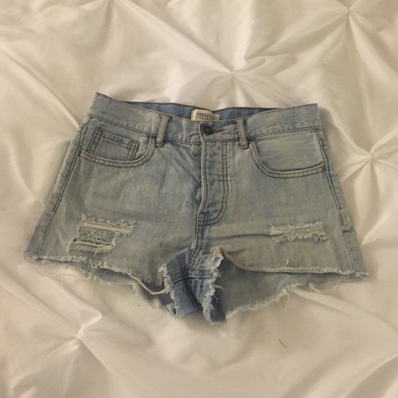High wasted shorts.