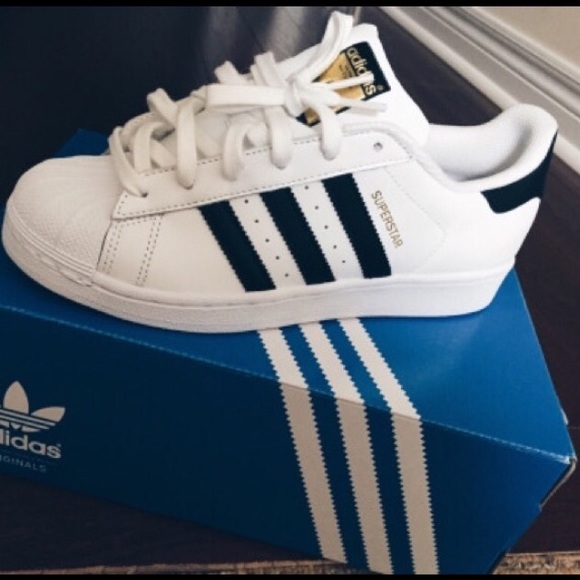 Adidas Superstar women's