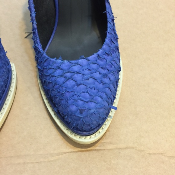 Alexander Wang blue textured heels Sz 37.5 GUC - Picture 4 of 4
